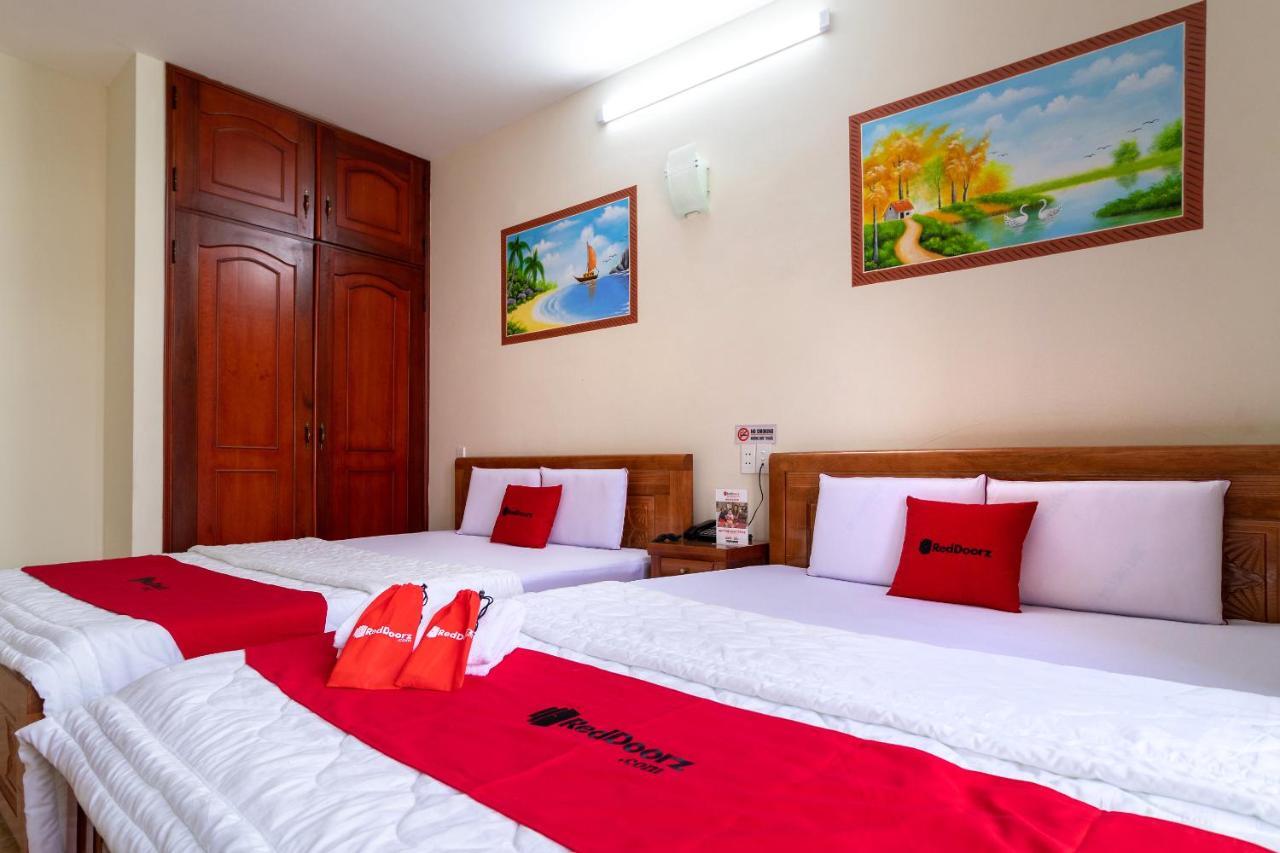 Reddoorz Near Lotte Cinema Cong Hoa Hotel