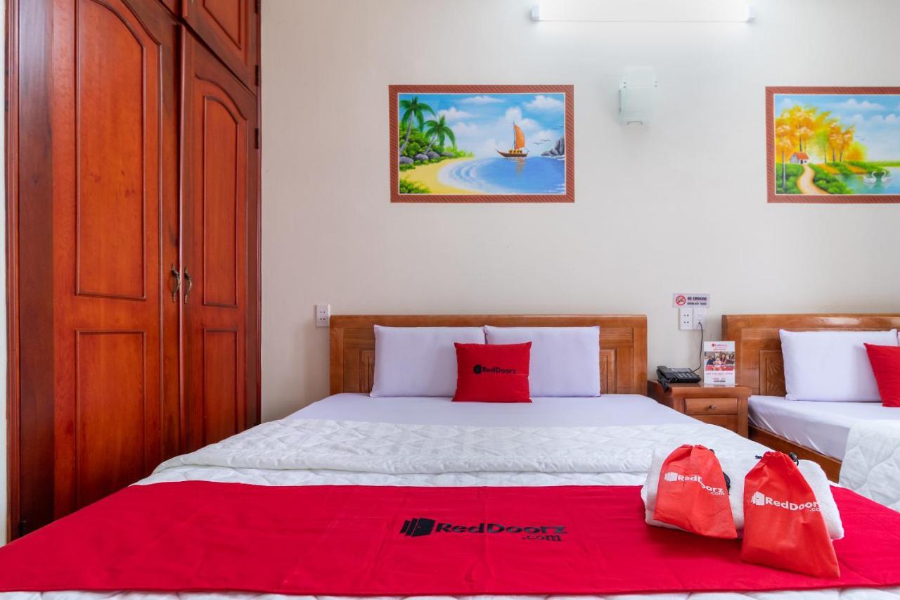 Reddoorz Near Lotte Cinema Cong Hoa Hotel