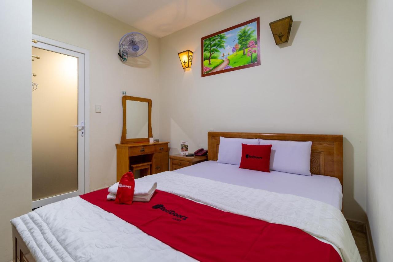 Hotel Reddoorz Near Lotte Cinema Cong Hoa 2*